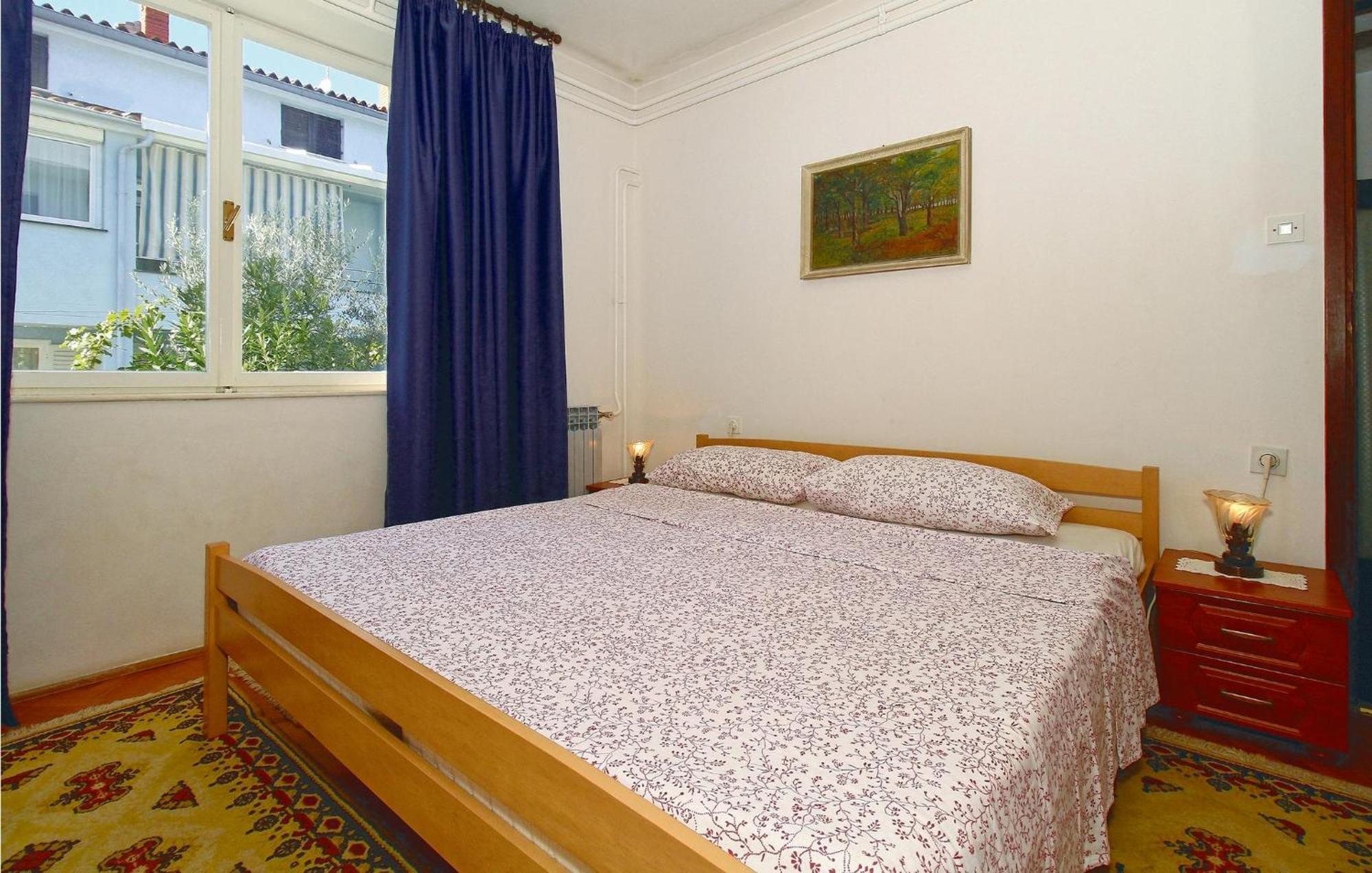 2 Bedroom Nice Apartment In Πόρετς Εξωτερικό φωτογραφία
